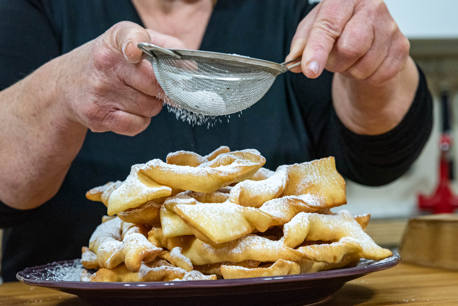 chiacchiere icing sugar