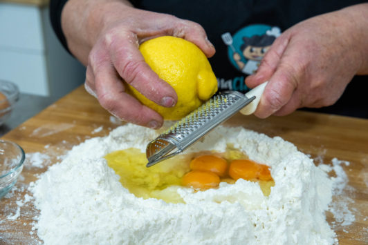 grattugiare limone