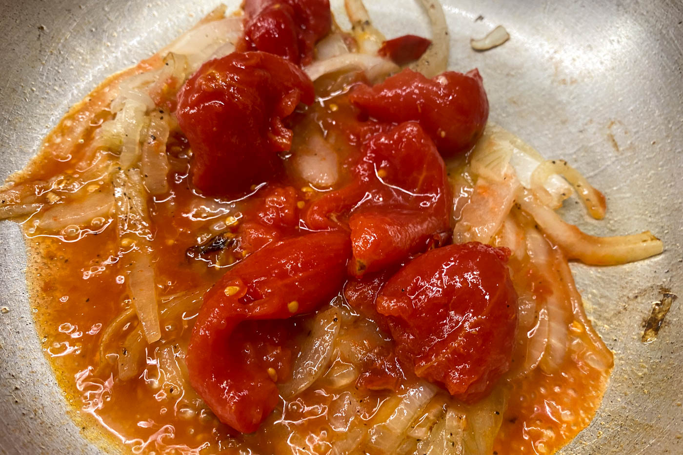 saute tomato onion